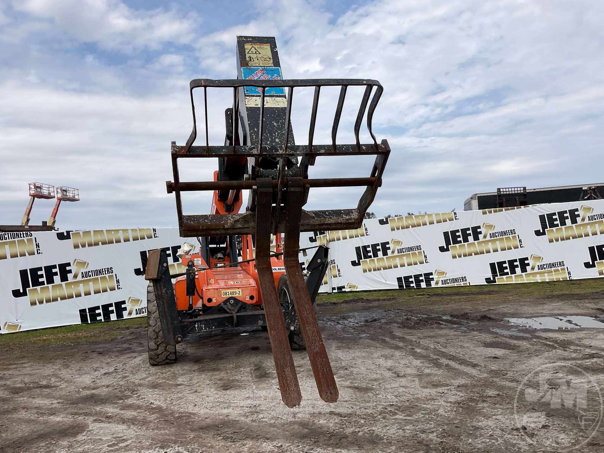 2017 JLG 10054 TELESCOPIC FORKLIFT SN: 0160081489