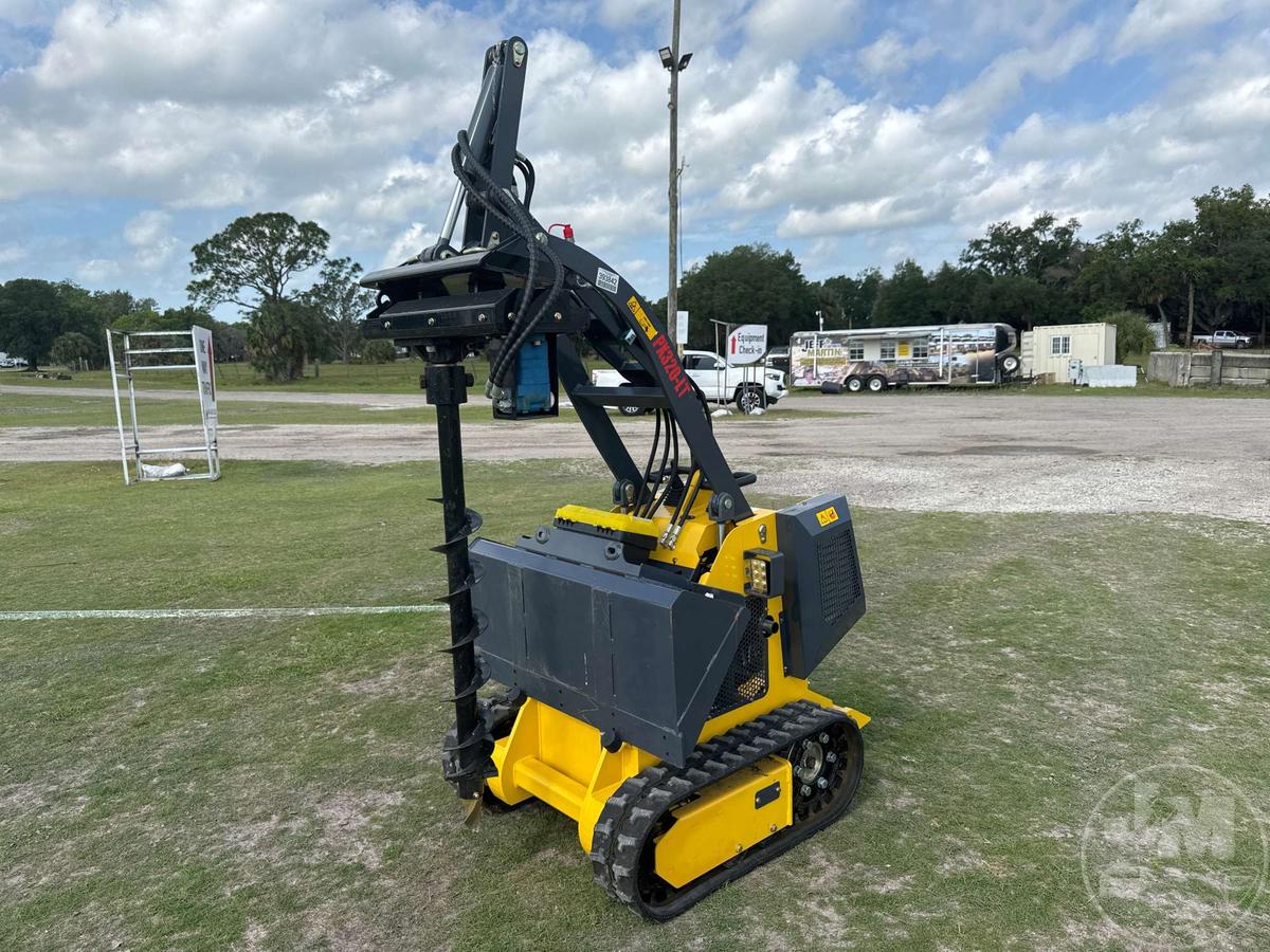 POWER -X MODEL PX320-LT MINI TRACK LOADER / SKID STEER