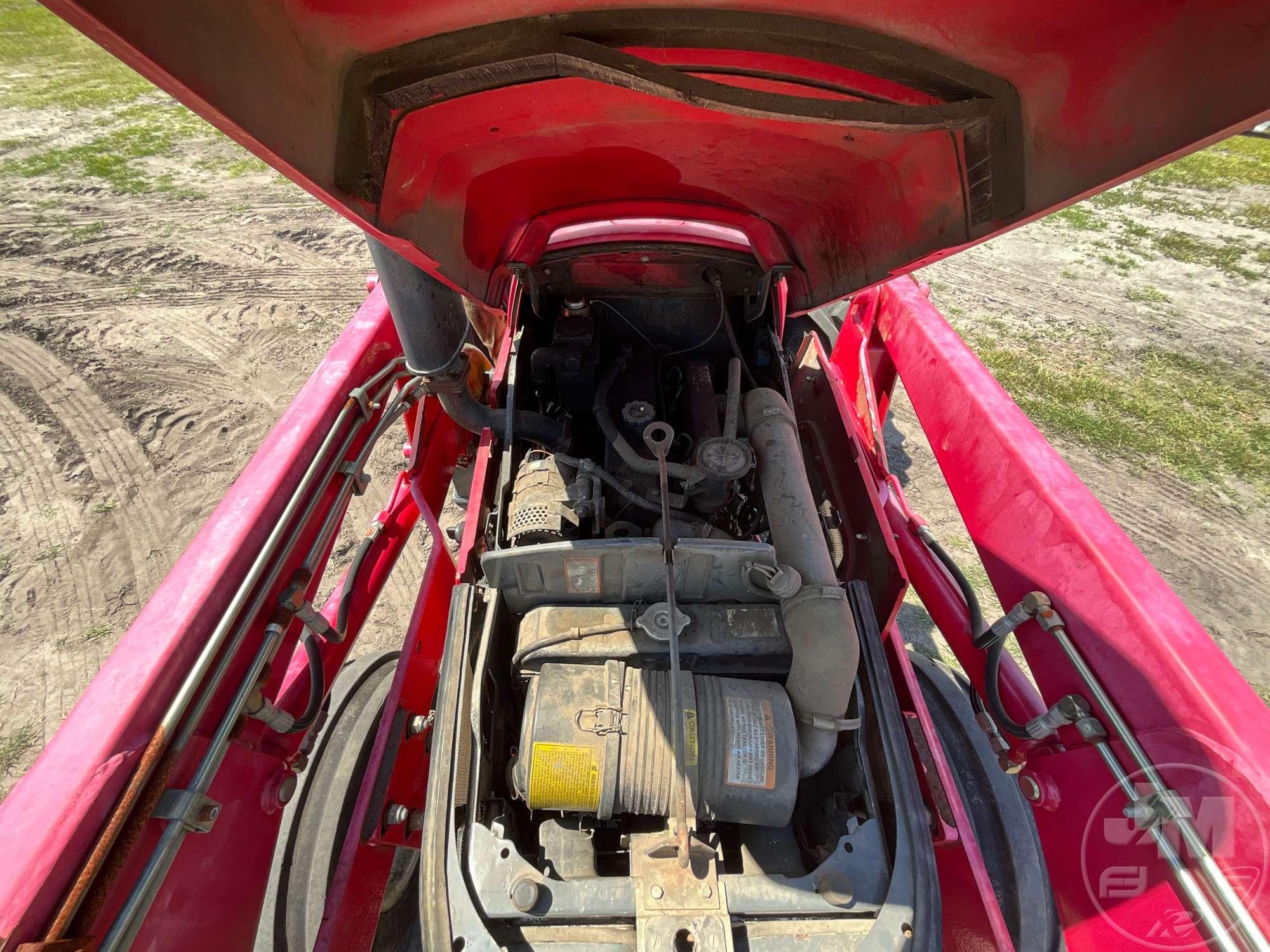 MAHINDRA 6000 TRACTOR W/LOADER SN: RP2977