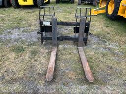 DEERE PF45 SN: 1T0PF45XJM0000869 48”...... FORKS