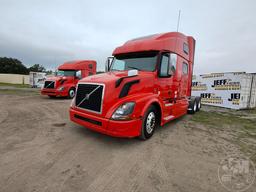 2017 VOLVO TRUCK VNL 780 TANDEM AXLE TRUCK TRACTOR VIN: 4V4NC9EH3HN976518