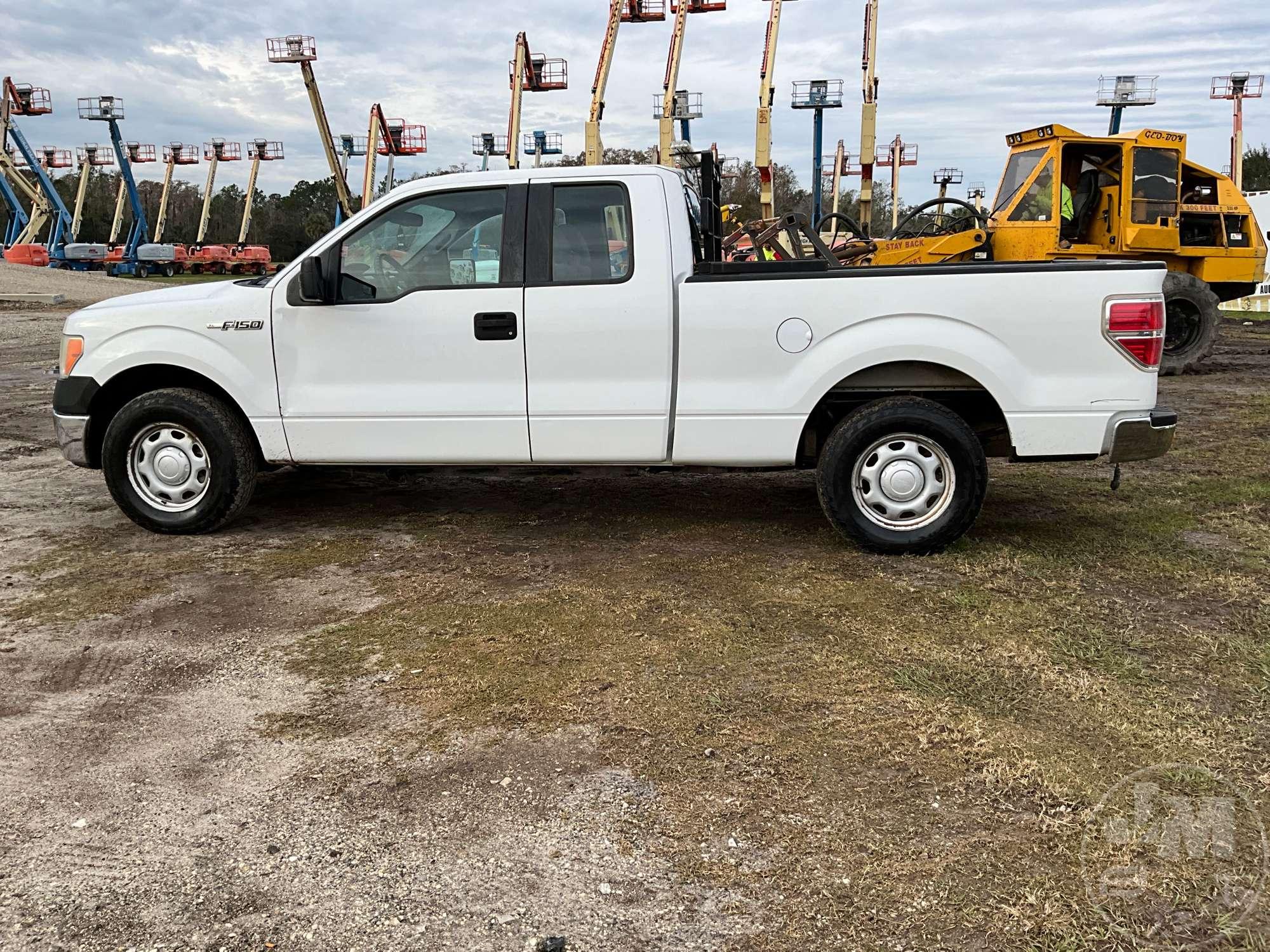 2014 FORD F-150 XL EXTENDED CAB PICKUP VIN: 1FTEX1CM4EFA08192