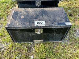 18”......X36”...... TRACTOR SUPPLY STEEL TOOLBOX