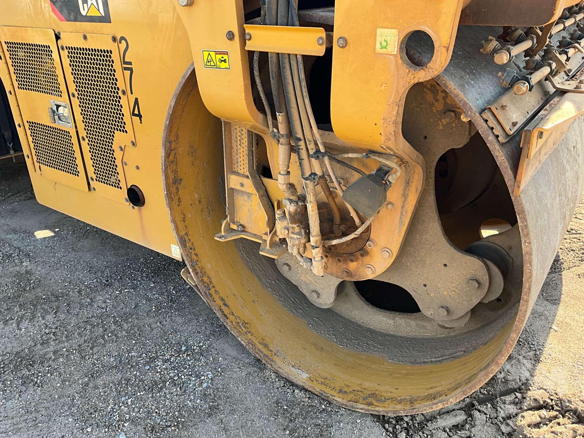 2017 CATERPILLAR CB66B TANDEM VIBRATORY ROLLER SN: CATCB66BTB660027