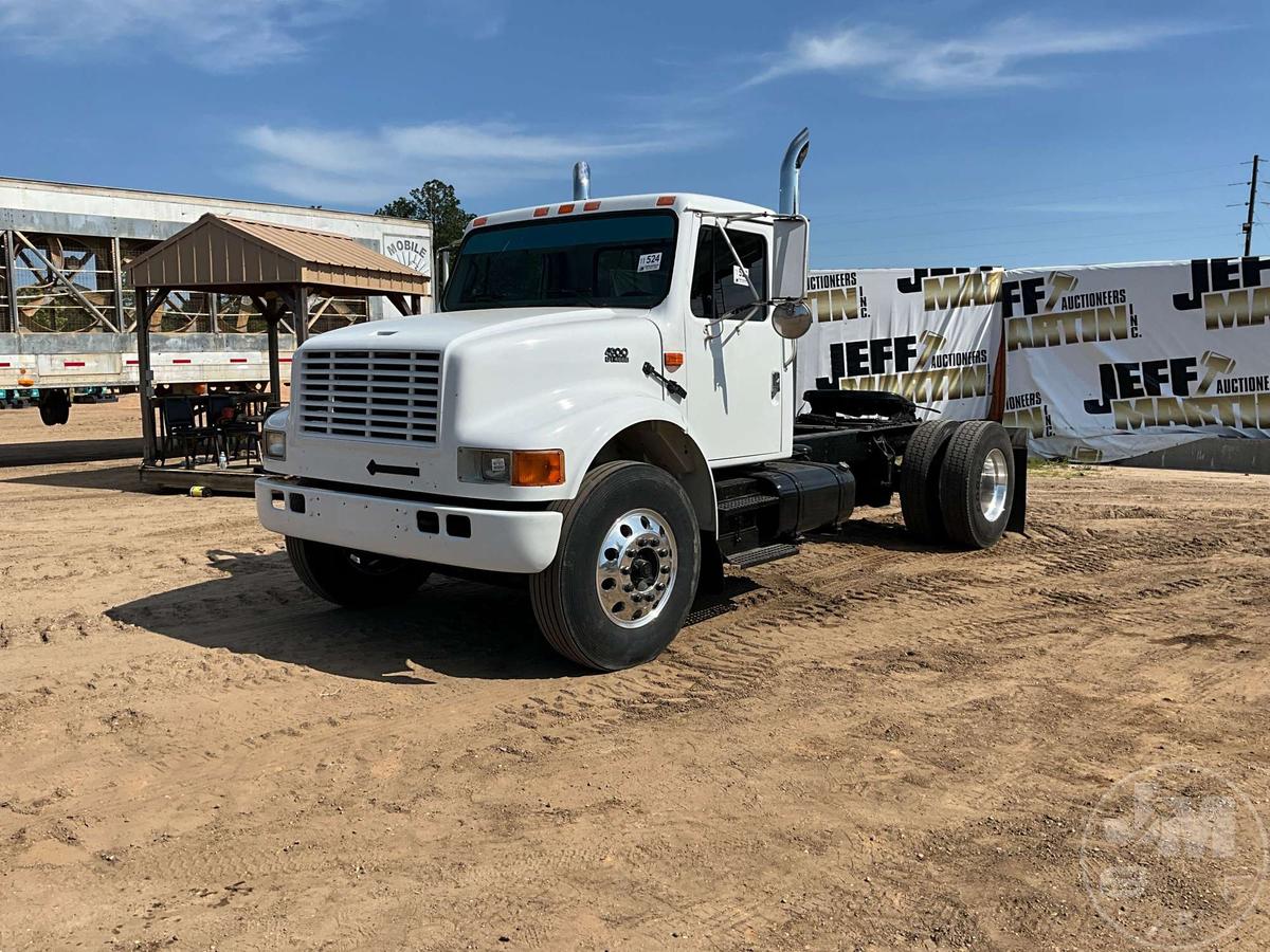 2001 INTERNATIONAL 4900 SINGLE AXLE DAY CAB TRUCK TRACTOR 1HTSDAAN51H354843