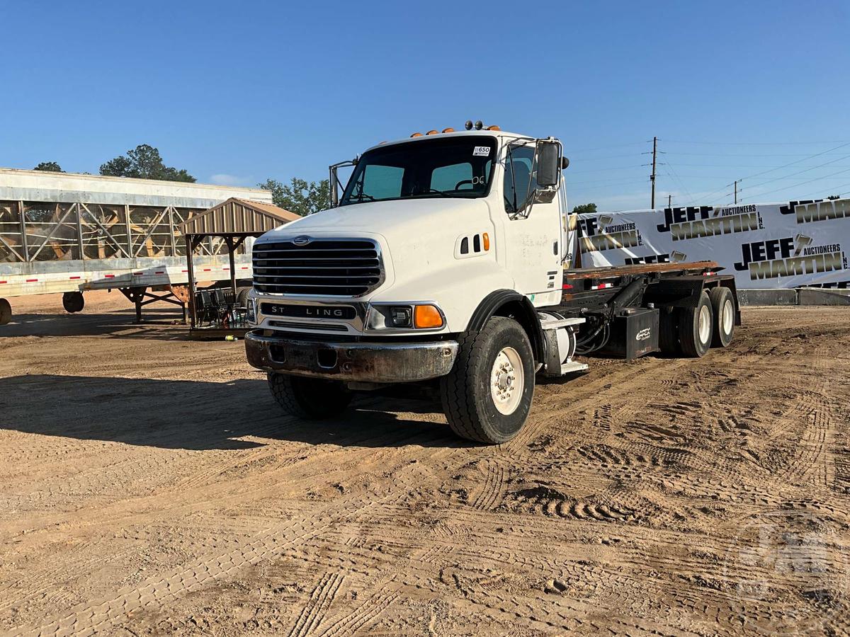 2006 STERLING TRUCK L9500 SERIES T/A ROLL OFF TRUCK VIN: 2FZHAZCV76AV04928