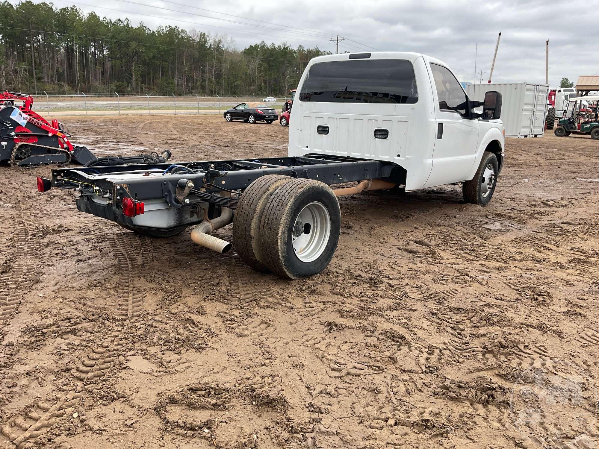 2016 FORD F-350 SINGLE AXLE VIN: 1FDRF3G60GEB56100 CAB & CHASSIS