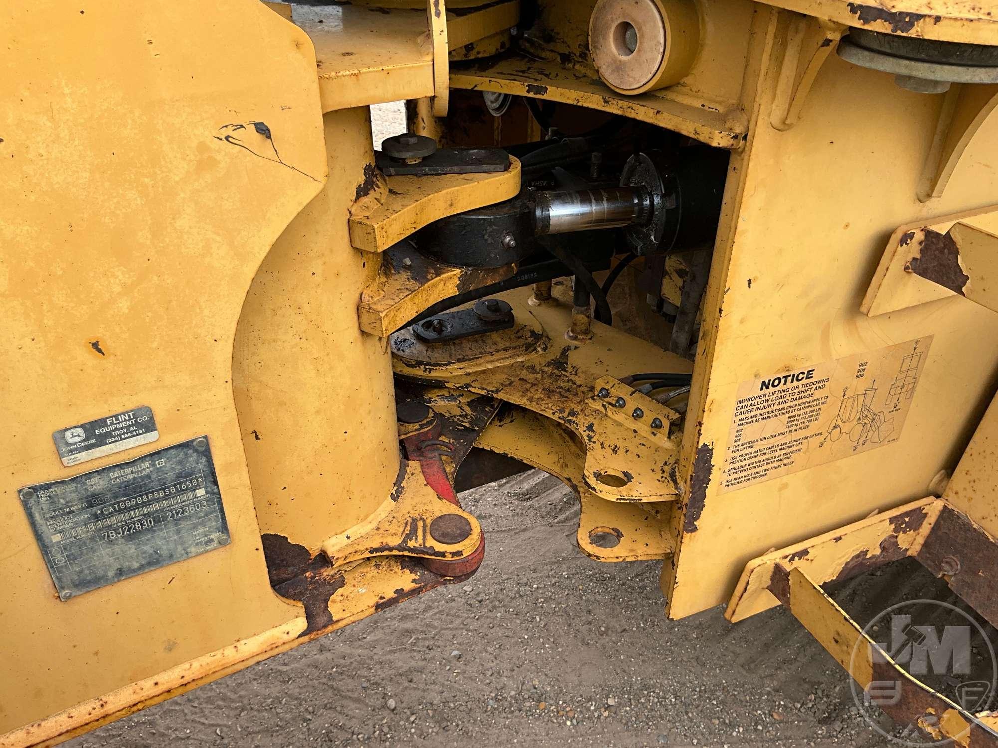 2004 CATERPILLAR 908 WHEEL LOADER SN: 00908P8BS01650