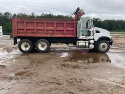 2003 MACK CV TANDEM AXLE DUMP TRUCK VIN: 1M2AG11CX3M004581