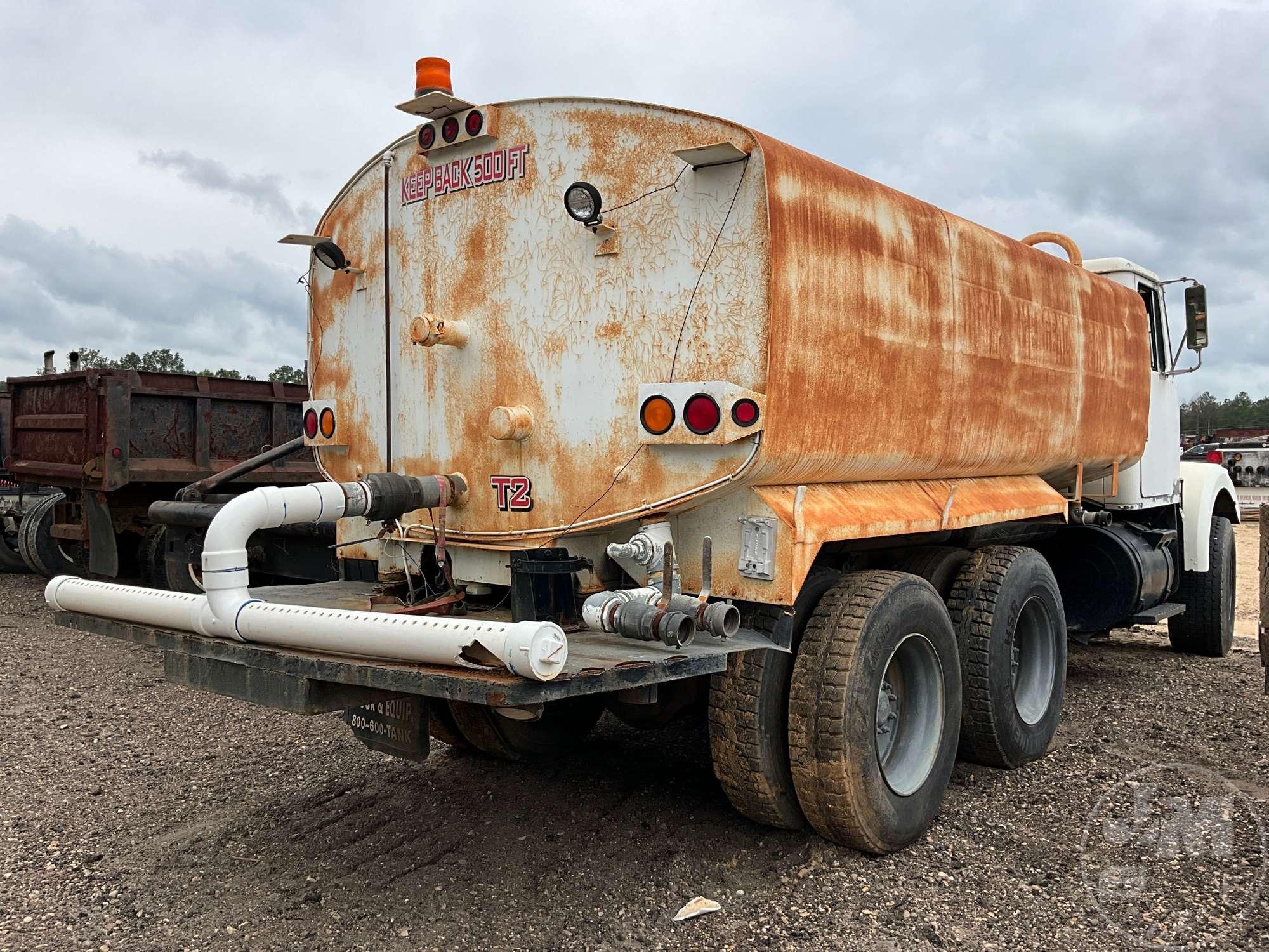 VOLVO WHITE TANDEM AXLE WATER TRUCK VIN: GA67937