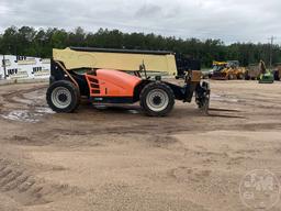 2016 JLG 1055 TELESCOPIC FORKLIFT SN: 0160076572