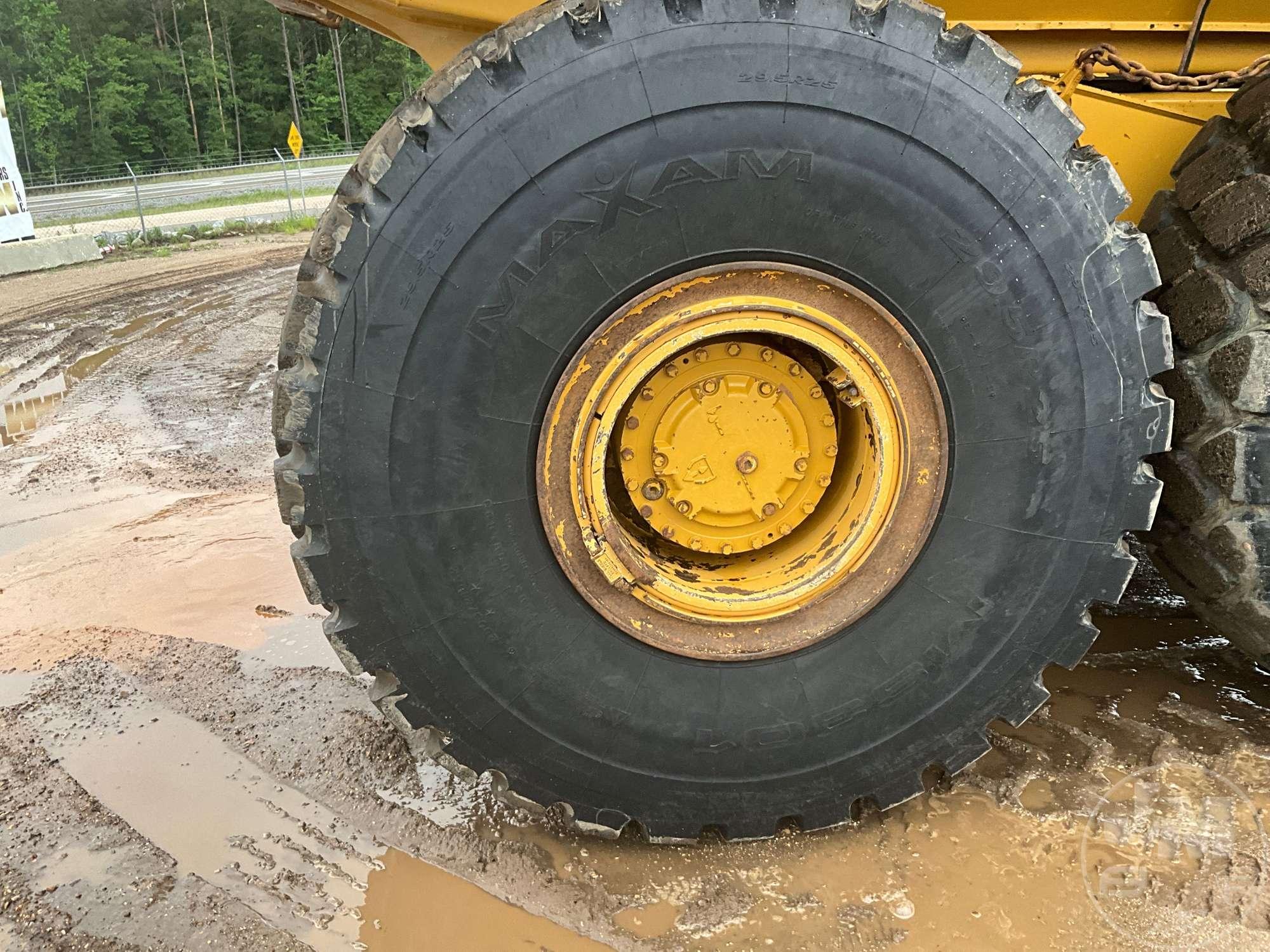 2014 CATERPILLAR 740B ARTICULATED DUMP TRUCK SN: CAT0740BCT4R02393