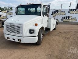 2000 FREIGHTLINER SINGLE AXLE FLATBED TRUCK VIN: 1FV3GJAC5YHF04393