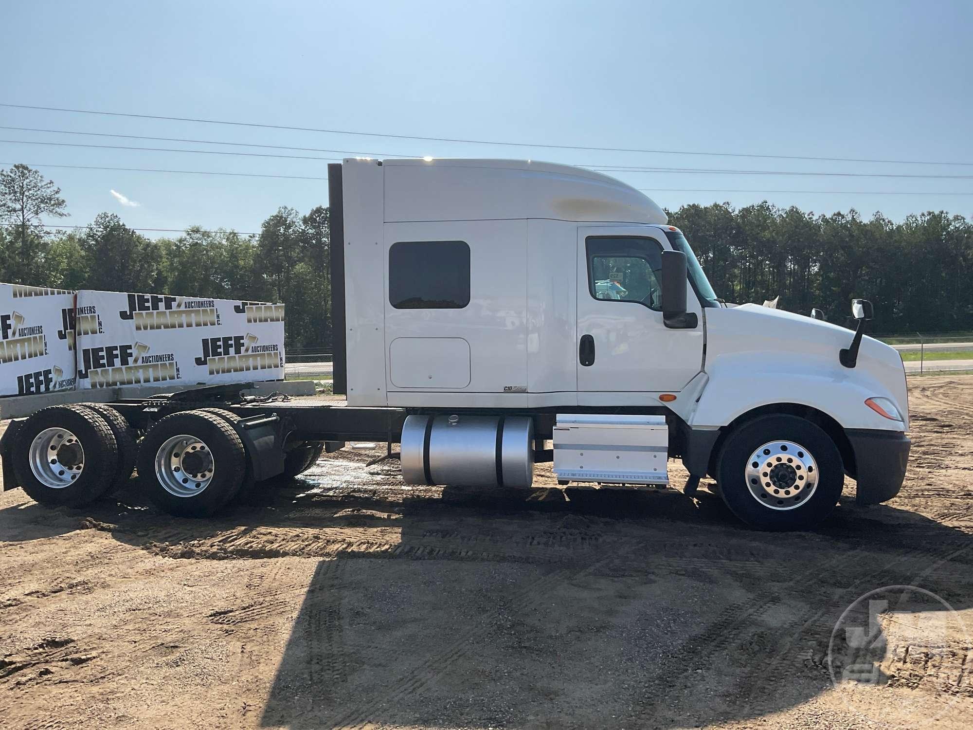 2019 INTERNATIONAL LT625 TANDEM AXLE TRUCK TRACTOR VIN: 3HSDZAPR9KN764819