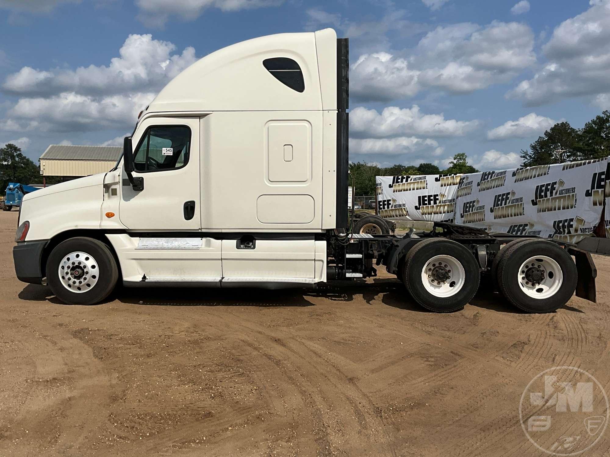 2014 FREIGHTLINER CASCADIA TANDEM AXLE TRUCK TRACTOR VIN: 3AKJGLD6XESFS1037