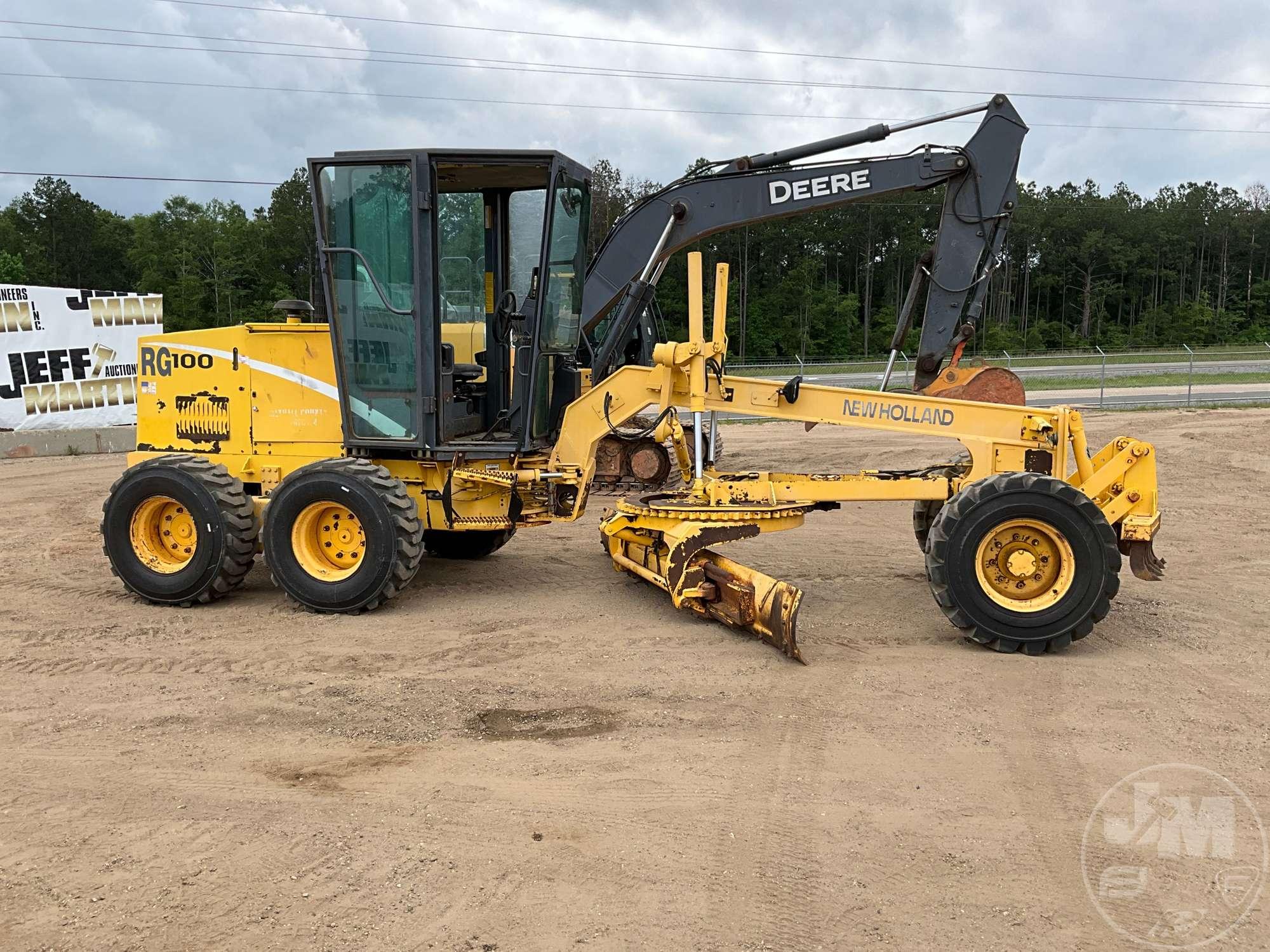 2001 NEW HOLLAND RG100 MOTORGRADER SN: 79A8022