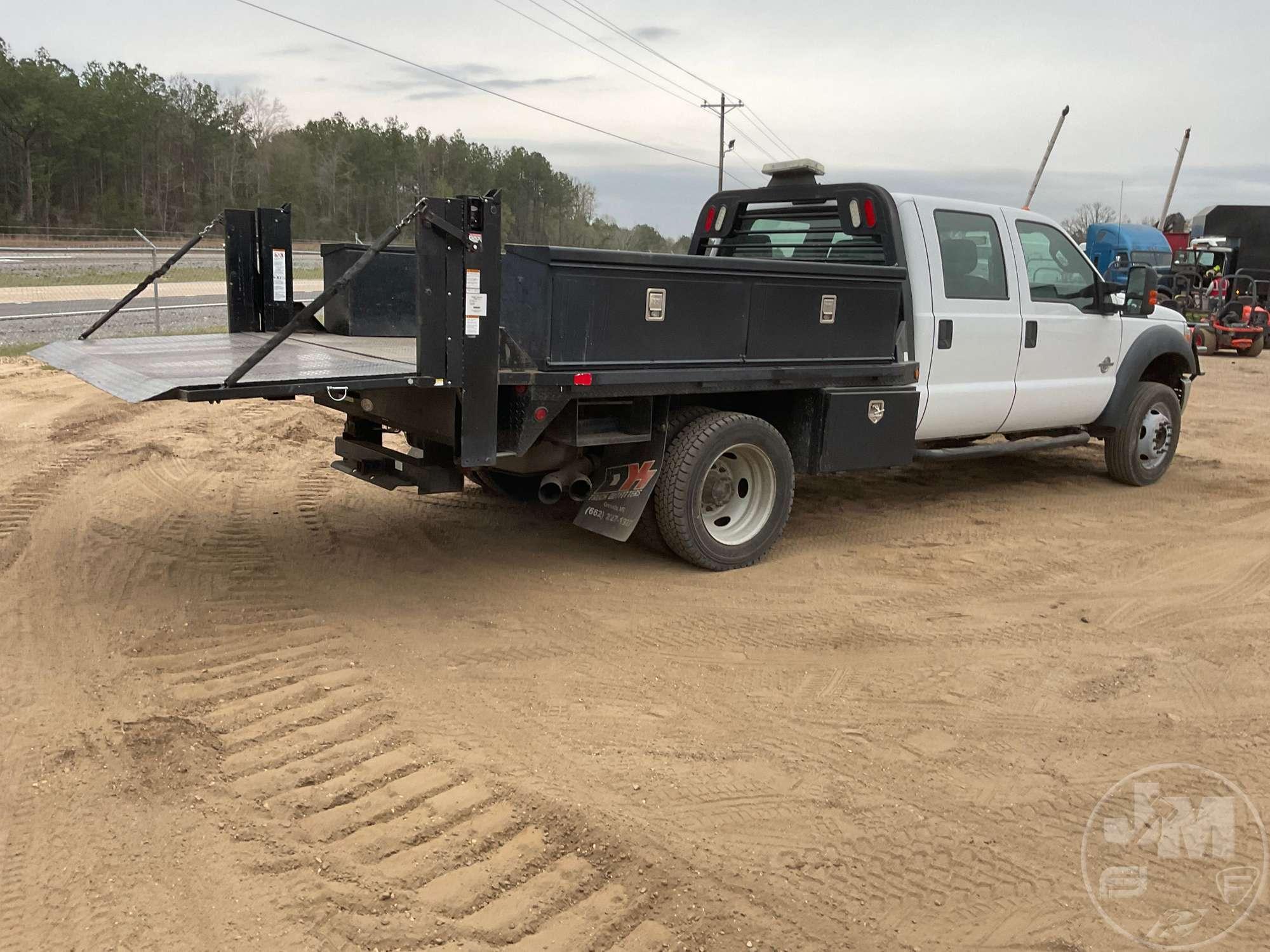 2015 FORD F-450 SUPER DUTY XL SINGLE AXLE CREW CAB FLATBED TRUCK VIN: 1FD0W4GT3FEC39376