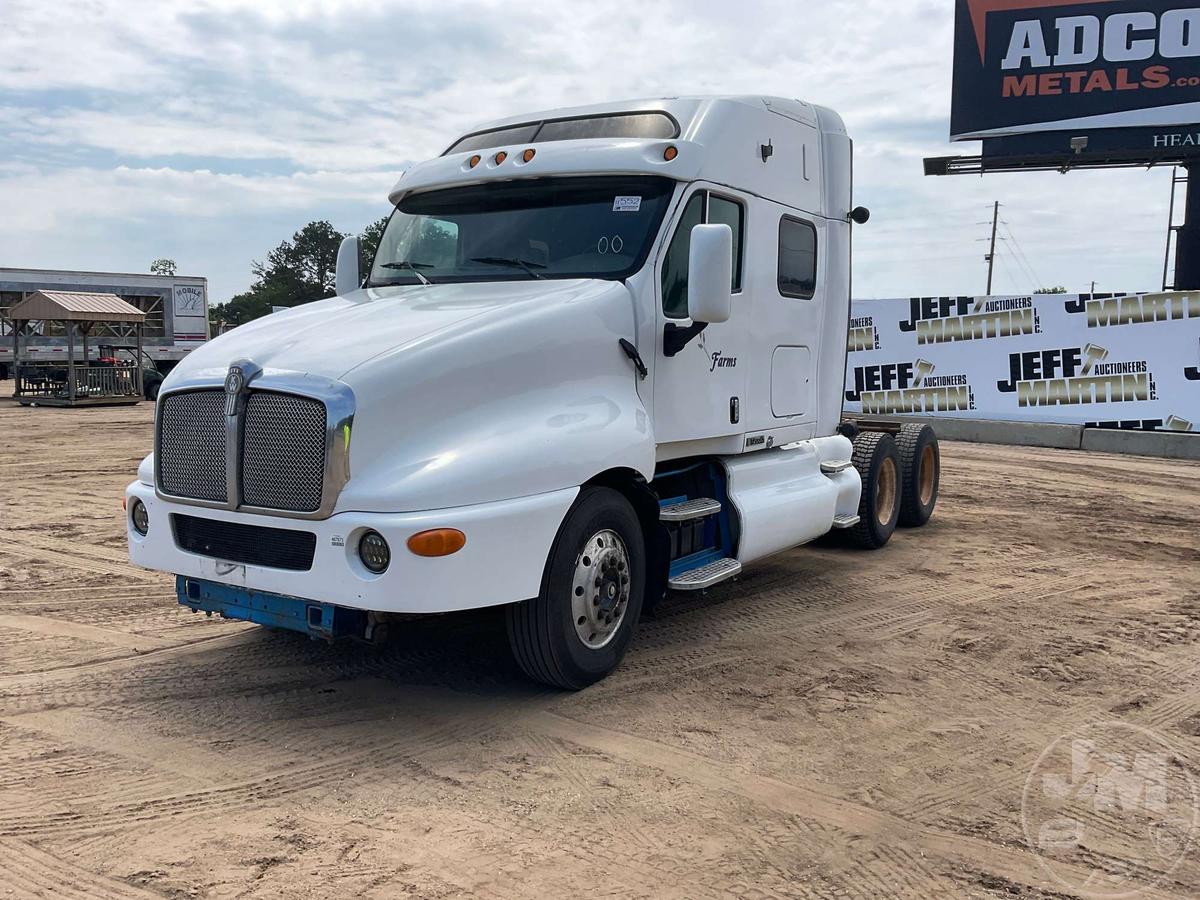 2000 KENWORTH T2000 TANDEM AXLE TRUCK TRACTOR VIN: 1XKTDR9X8YJ827681