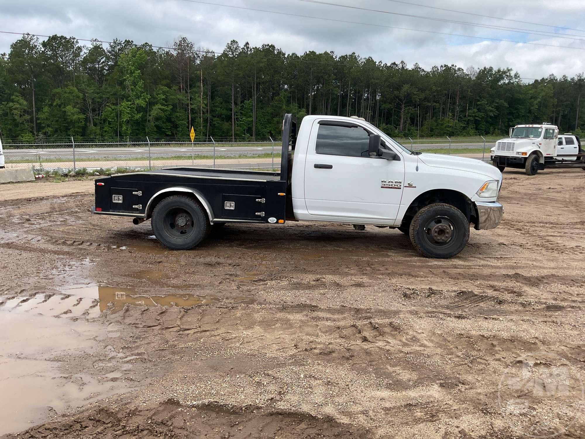 2013 RAM 3500 SINGLE AXLE REGULAR CAB 4X4 FLATBED TRUCK VIN: 3C7WRTAL7DG606135