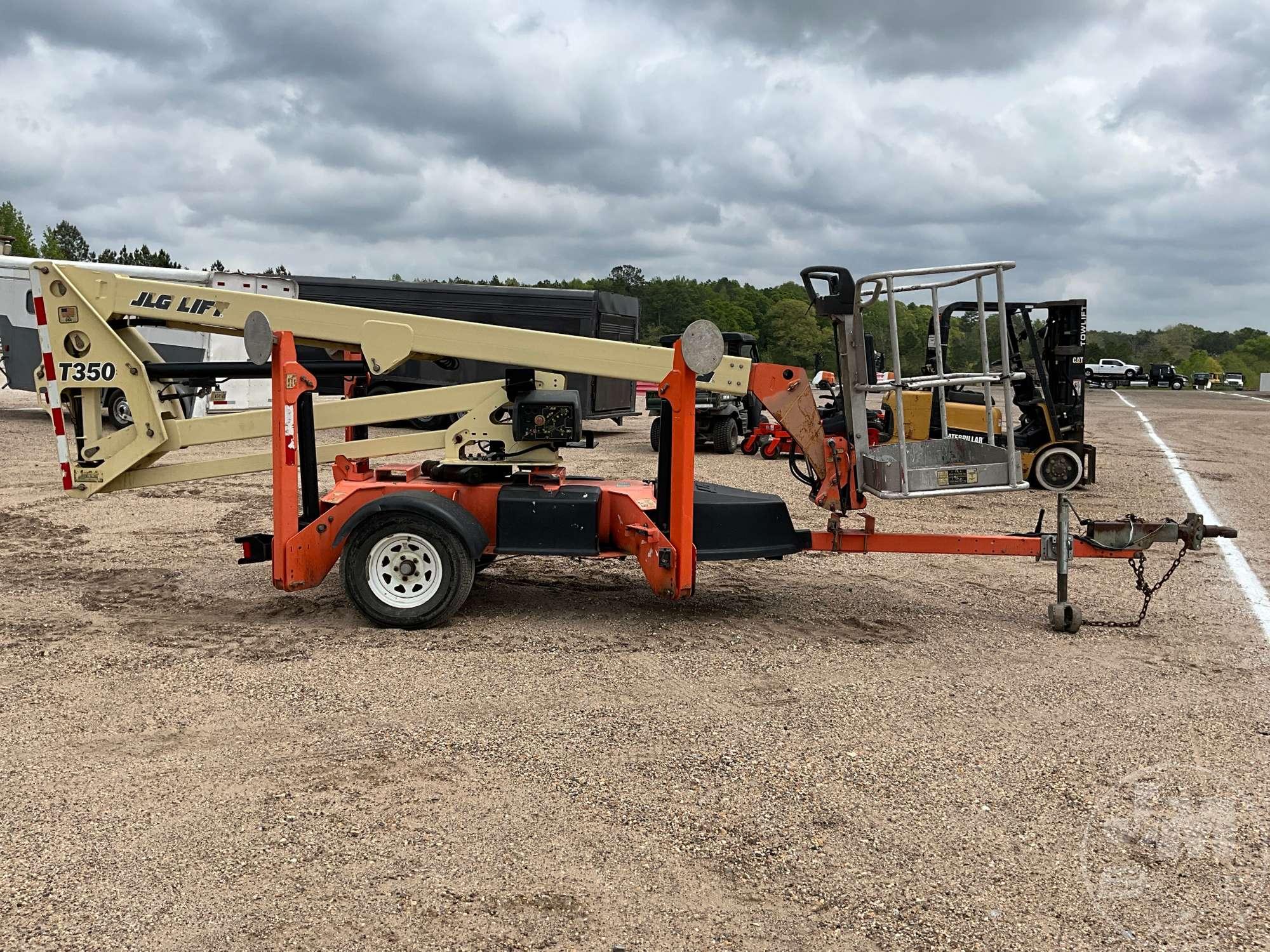 2015 JLG T350 SN: 0030006293 TOWABLE LIFT