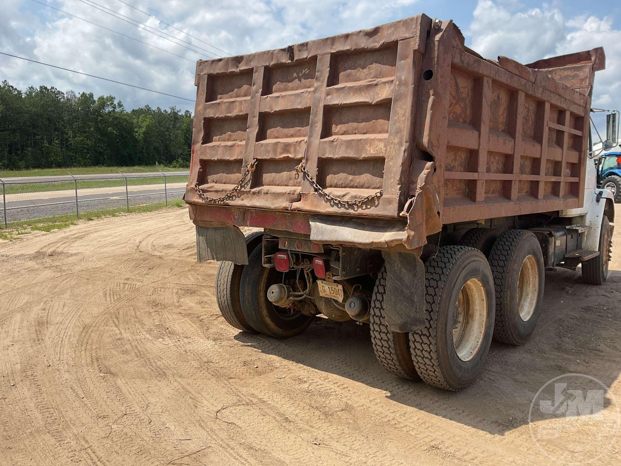 2000 FREIGHTLINER FL106 TANDEM AXLE DUMP TRUCK VIN: 1FVX8HCB7YHG92796