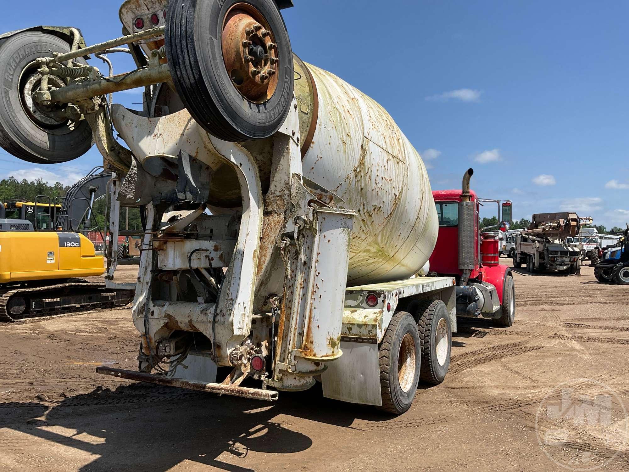 2007 PETERBILT 357 TANDEM AXLE REAR DISCHARGE MIXER TRUCK VIN: 1NPAL00X07N661087