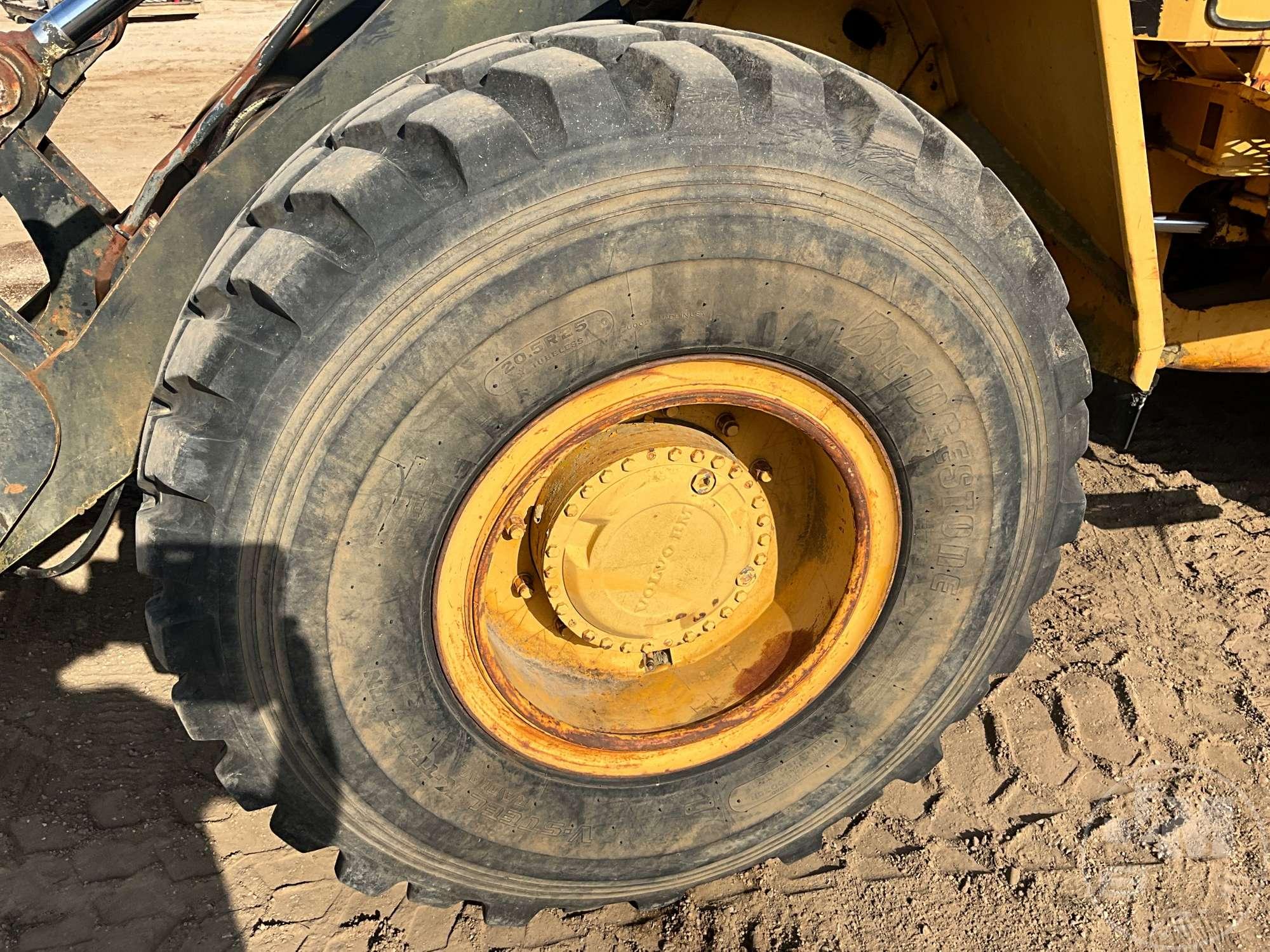 VOLVO L90 WHEEL LOADER SN: L90V60896