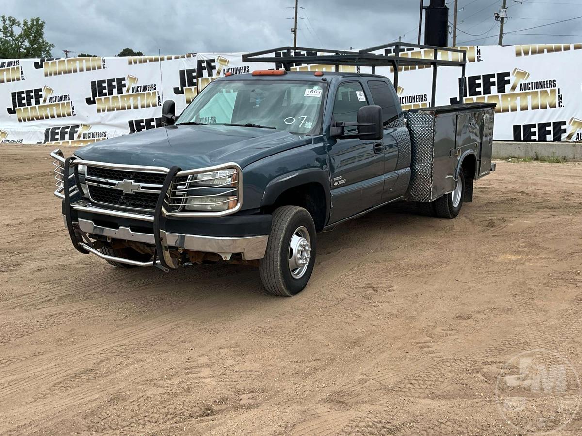 2007 CHEVROLET 3500 SILVERADO S/A UTILITY TRUCK VIN: 1GBJC39D57E125998