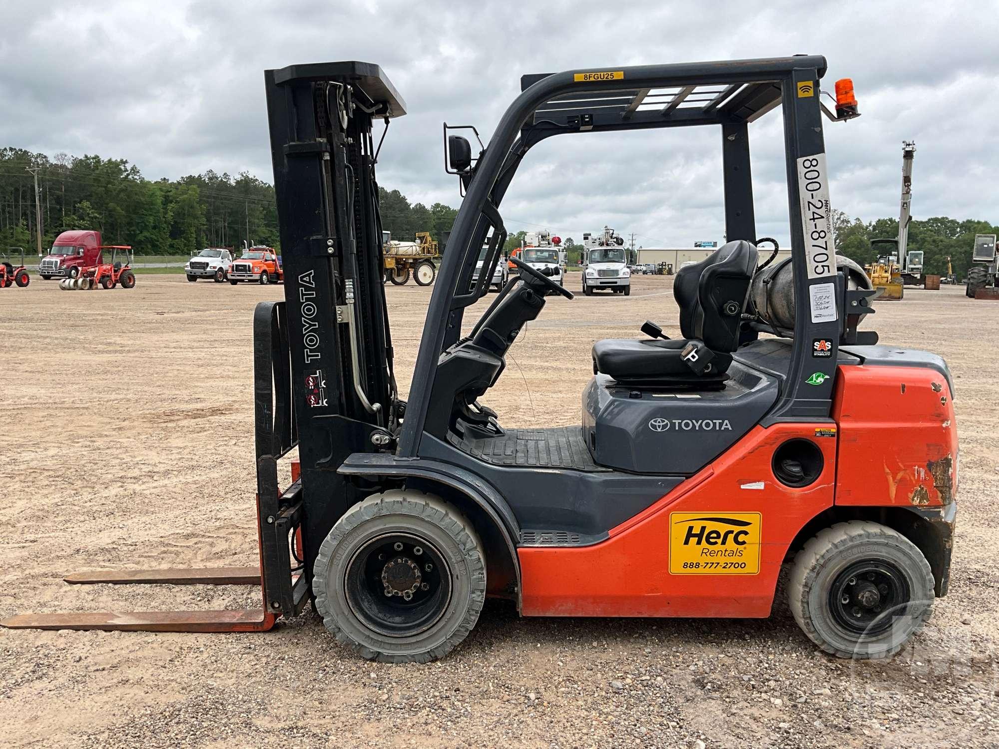 2019 TOYOTA 8FGU25 PNEUMATIC TIRE FORKLIFT SN: 8FGU25-88584