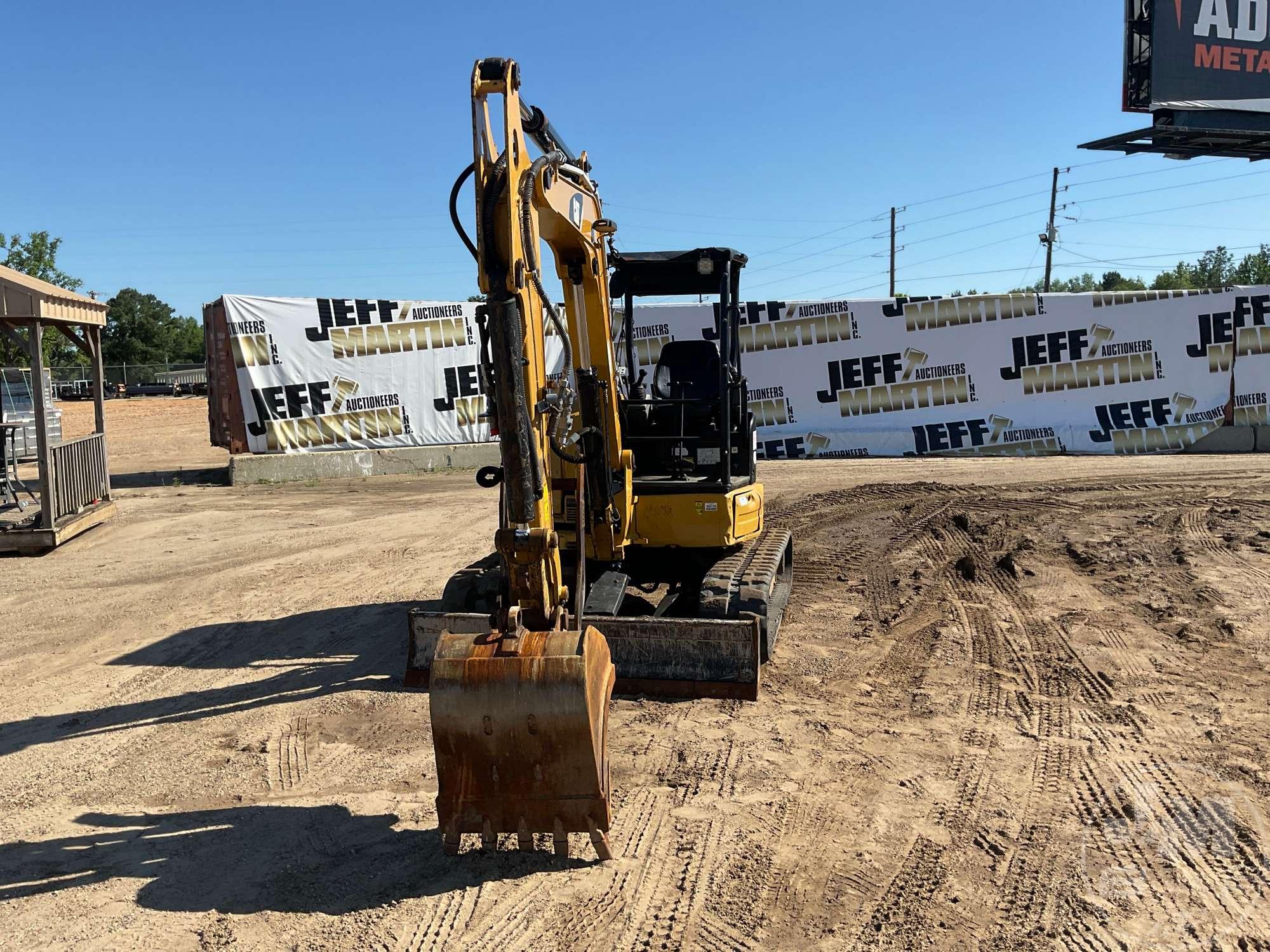 CATERPILLAR 305.5E2CR MINI EXCAVATOR SN: EJX00616