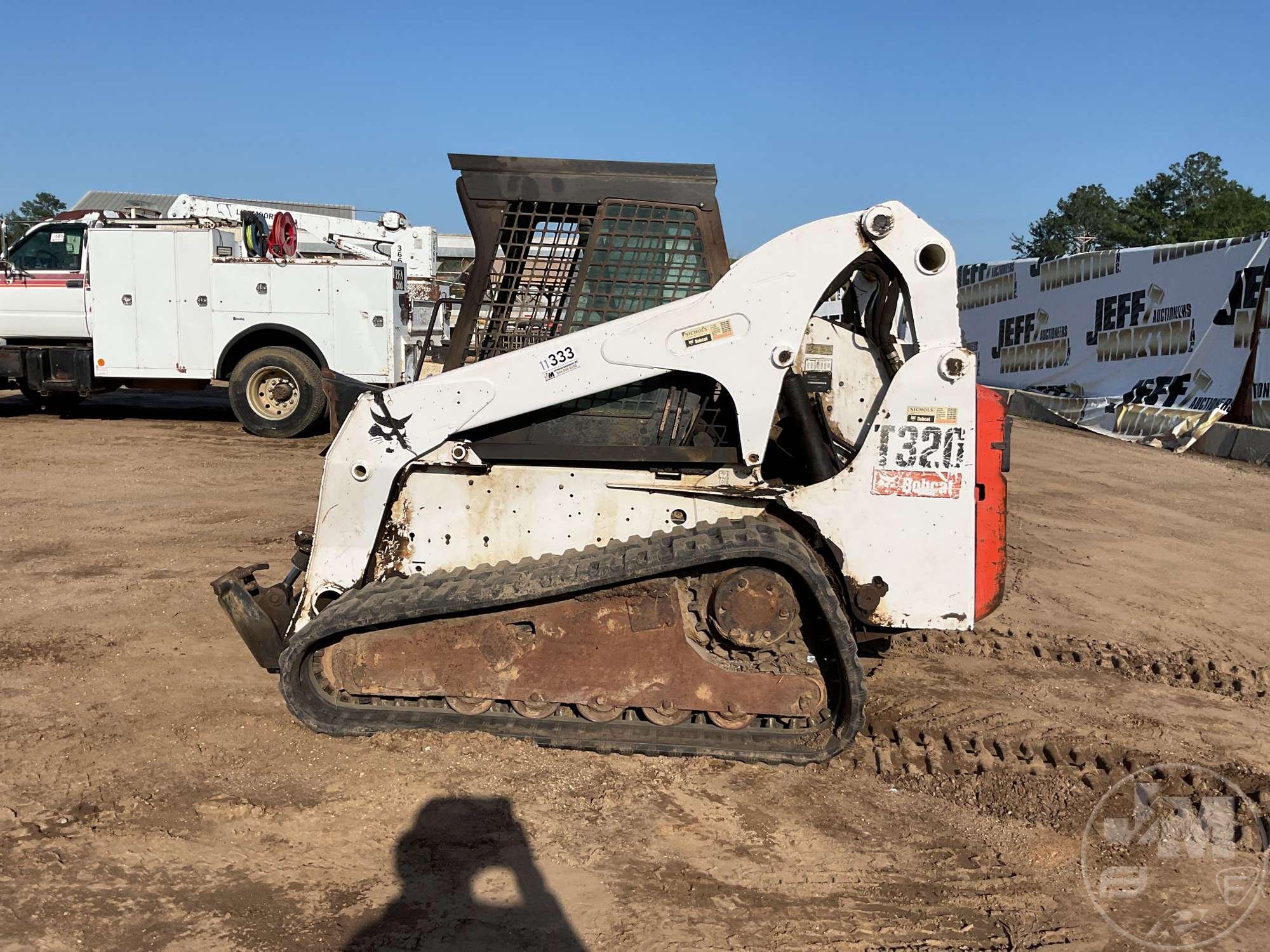 2008 BOBCAT MODEL T320 MULTI TERRAIN LOADER SN: A7MP12293