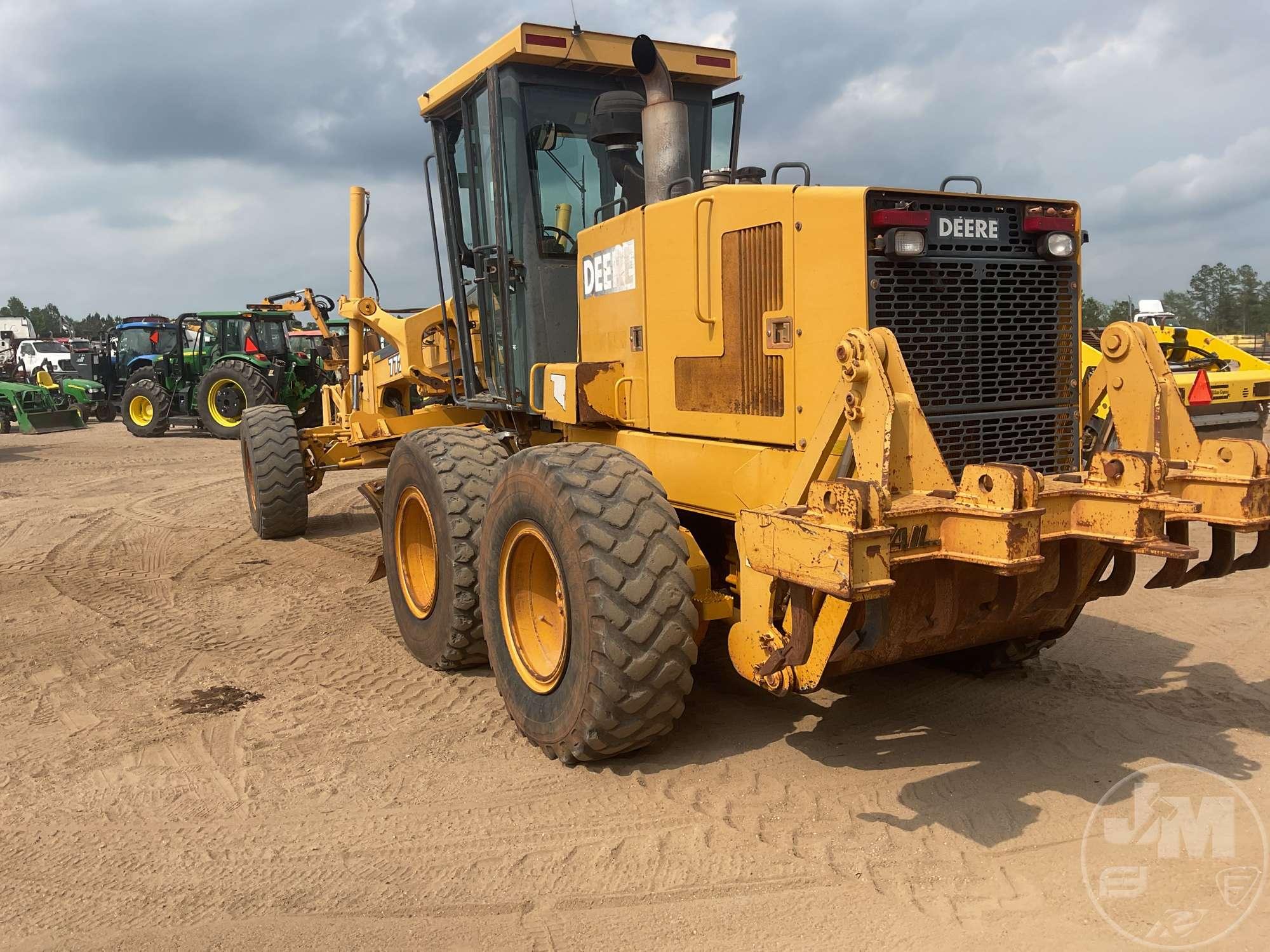 2002 DEERE 772CH MOTORGRADER SN: DW772CH583030