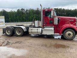 2019 KENWORTH W900 SERIES TANDEM AXLE DAY CAB TRUCK TRACTOR VIN: 1XKWD49X8KJ245832