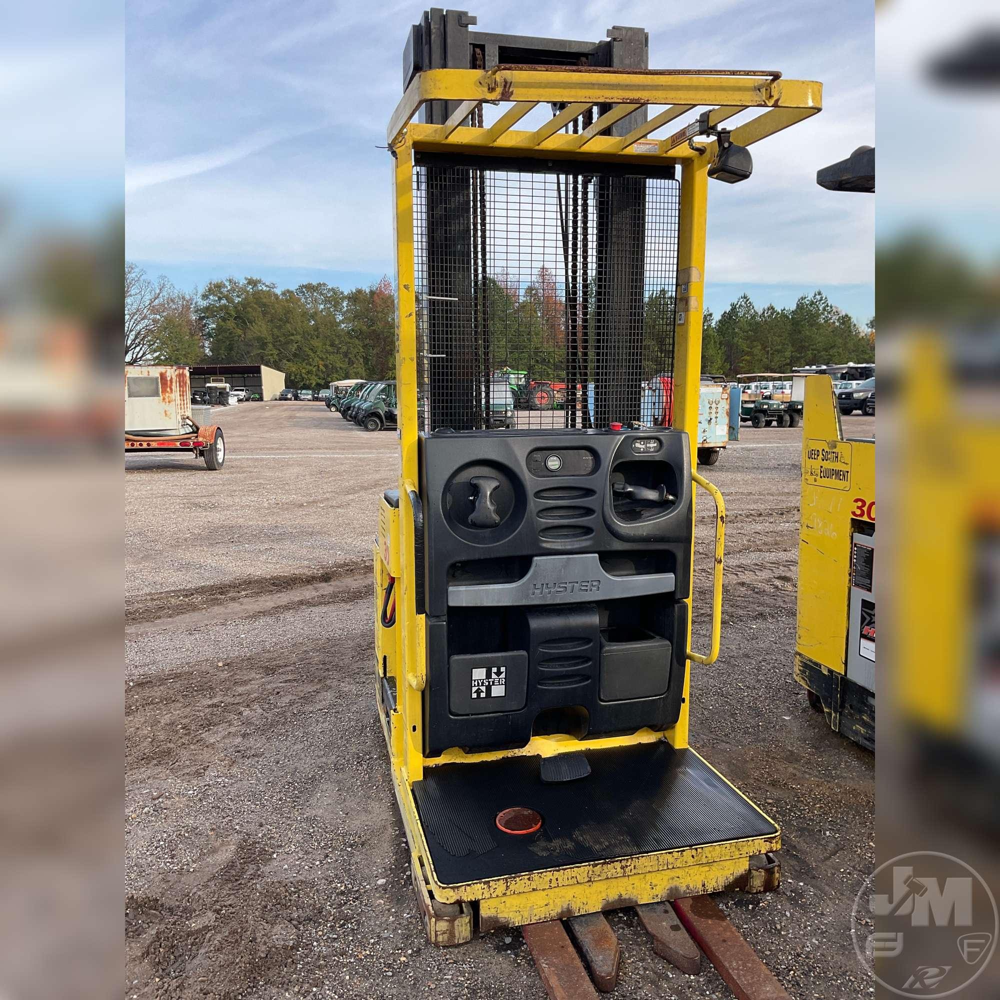 HYSTER R30XMS2 SN: D174N02891C ELECTRIC FORKLIFT