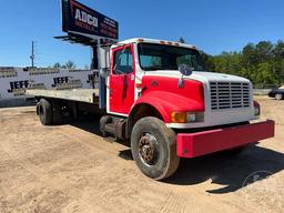 1998 INTERNATIONAL 4900 4X2 SINGLE AXLE ROLLBACK TRUCK VIN: 1HTSDAAN0WH538319