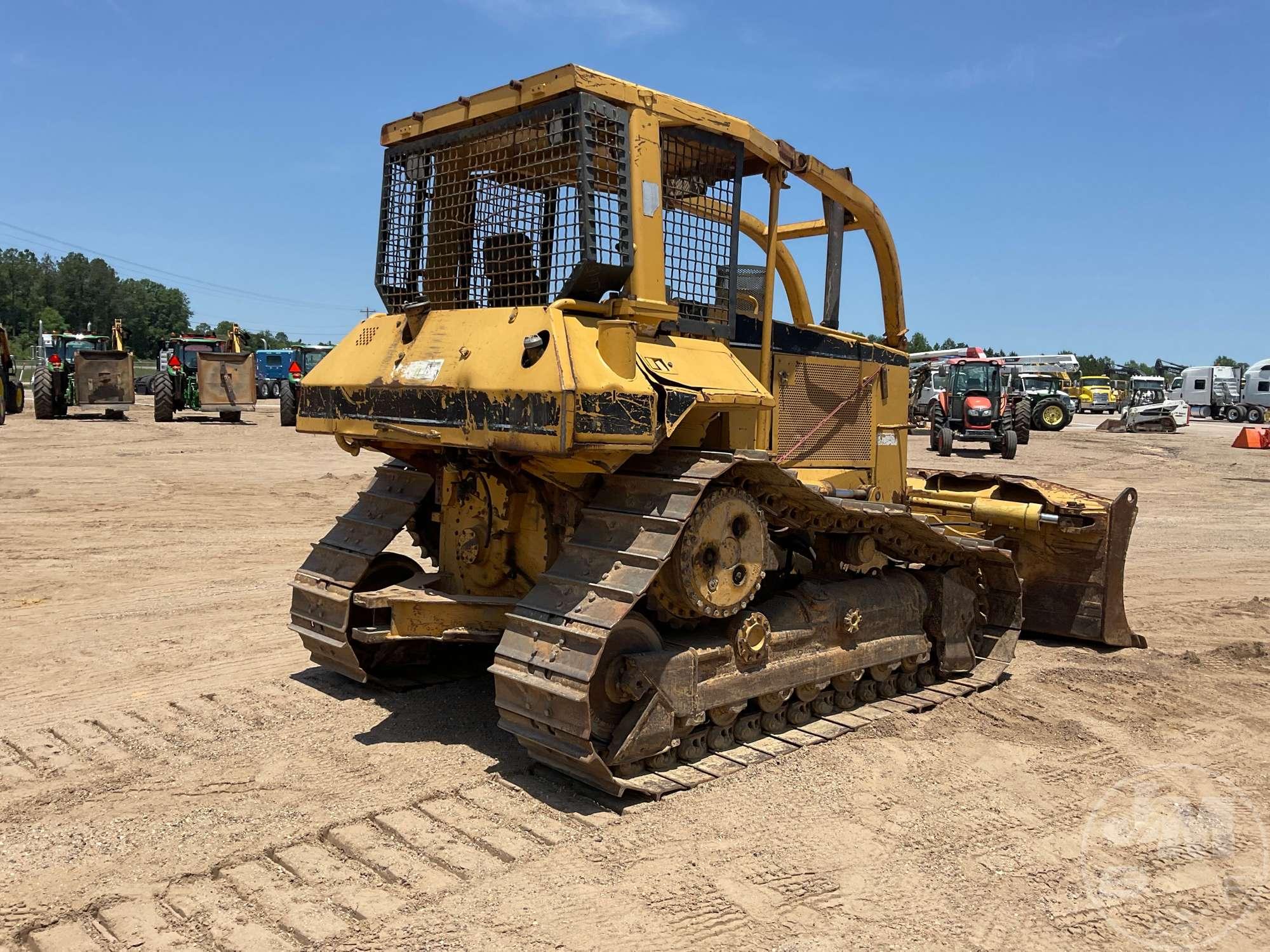 1998 CATERPILLAR D6M XL CRAWLER TRACTOR SN: 3WN1542