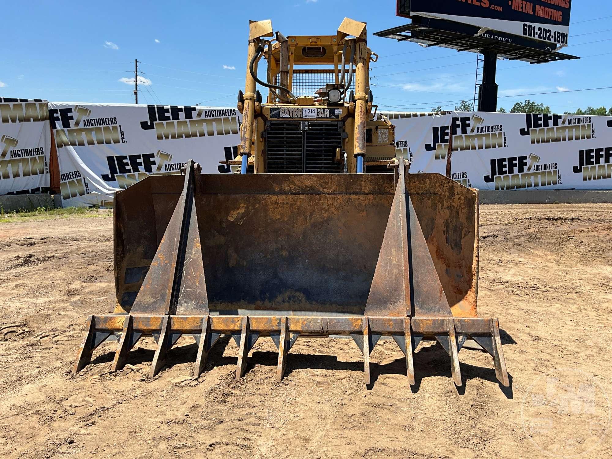 1999 CATERPILLAR D6R XL CRAWLER TRACTOR SN: SN:5LN02104