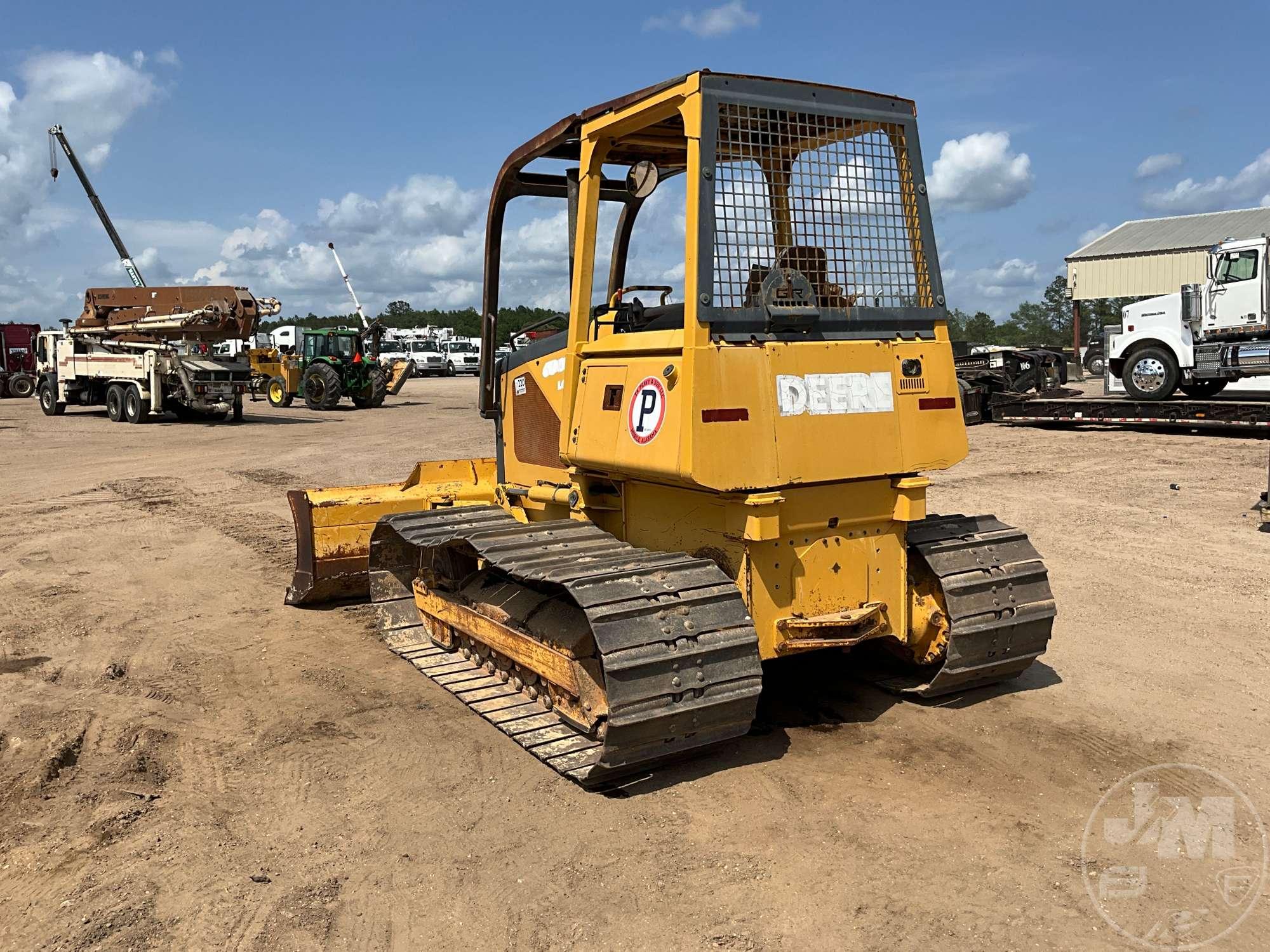 2004 JOHN DEERE 650H-LGP CRAWLER LOADER SN: 937489