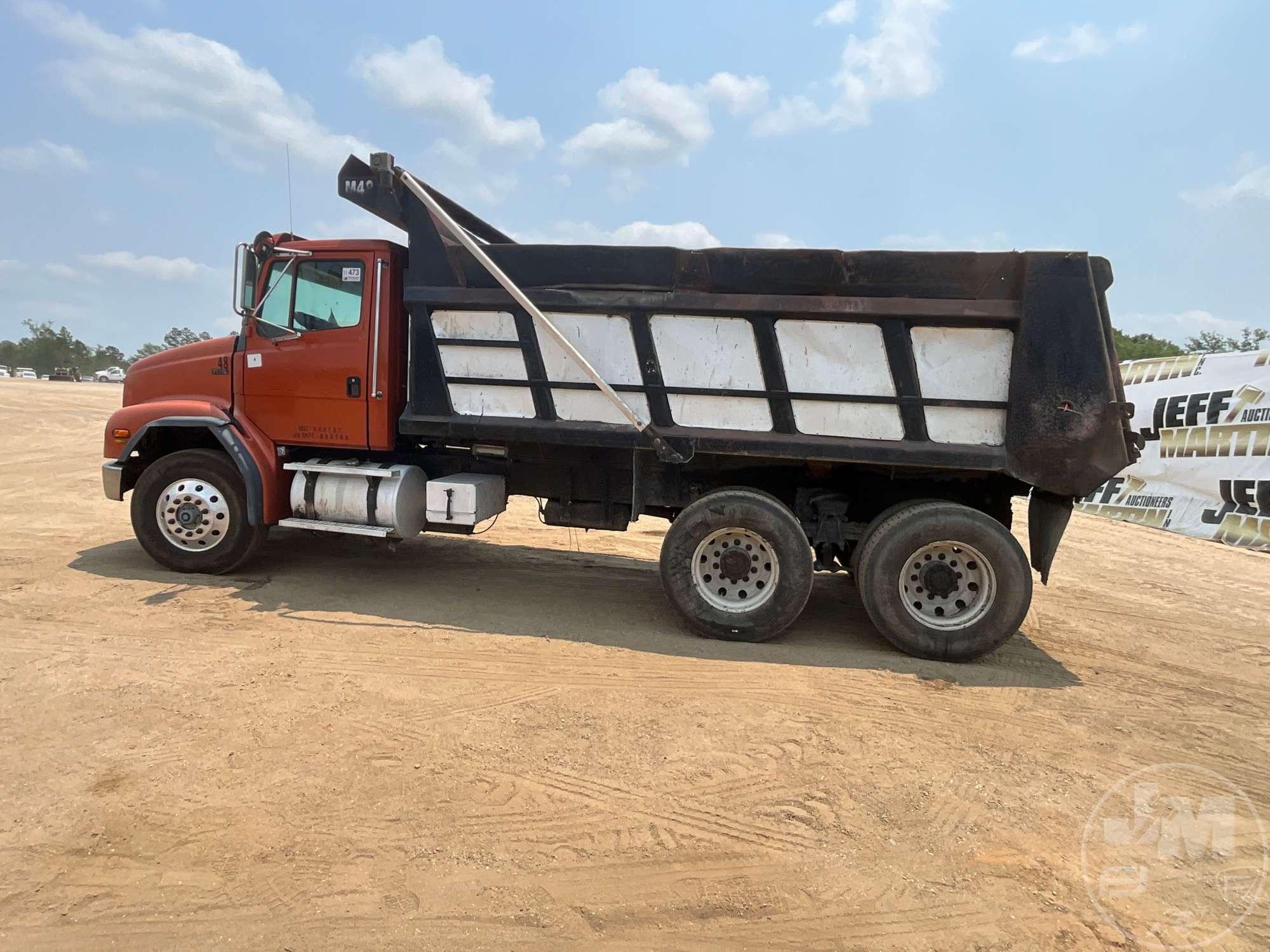 2004 FREIGHTLINER FL112 TANDEM AXLE DUMP TRUCK VIN: 1FVHBGCV04HM19667