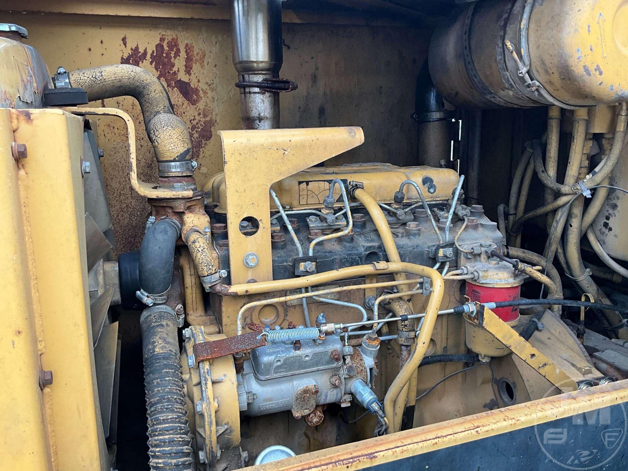 1992 CATERPILLAR CS-433B SINGLE DRUM VIBRATORY ROLLER SN: 4FK00053