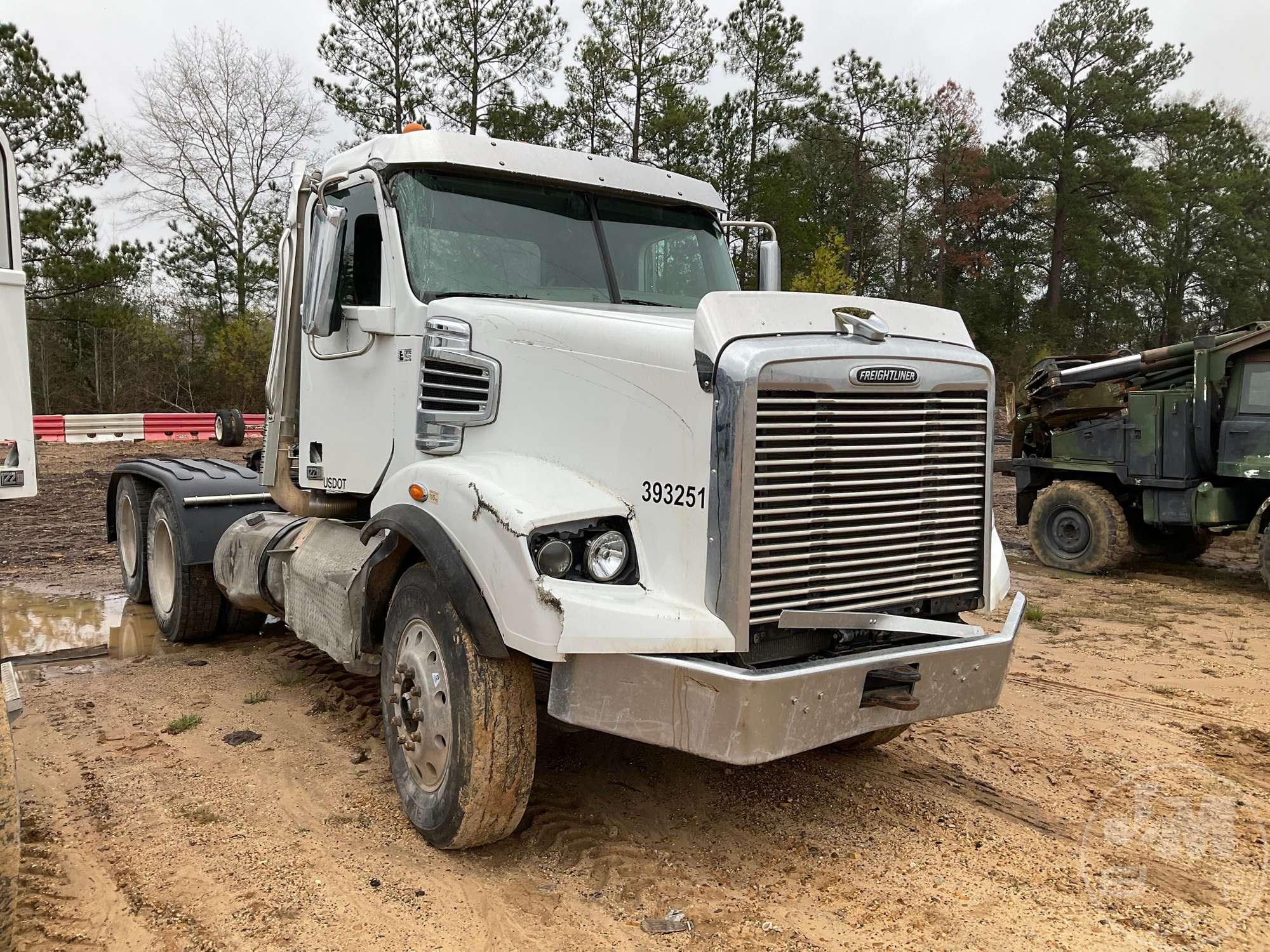 2019 FREIGHTLINER SD122 T/A VIN: 3AKJGNDV6KDKR4140