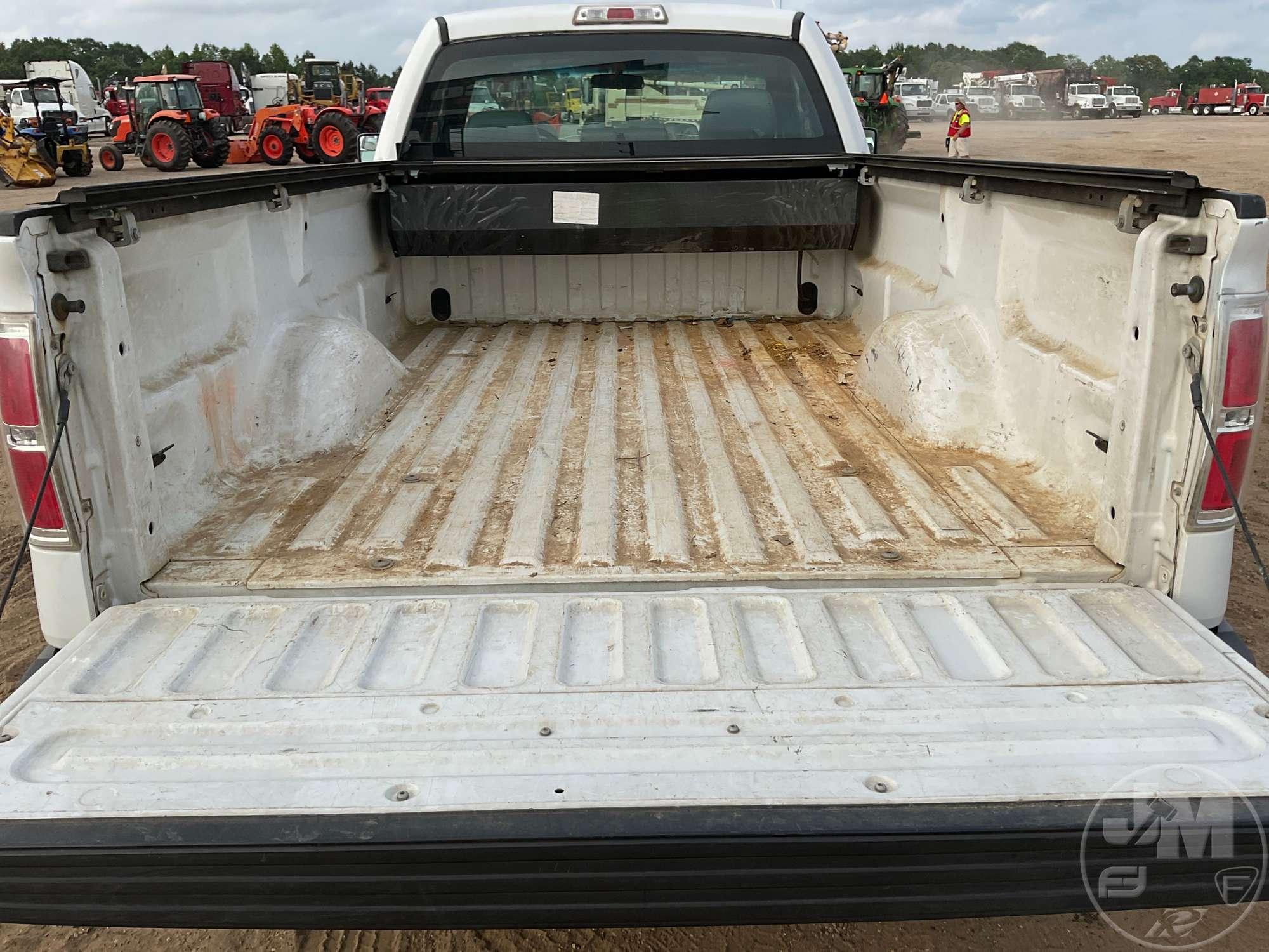 2011 FORD F-150 XL REGULAR CAB 4X4 PICKUP VIN: 1FTNF1EF6BKD13407