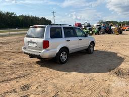 2005 HONDA PILOT VIN: 5FNYF18505B053474 4WD