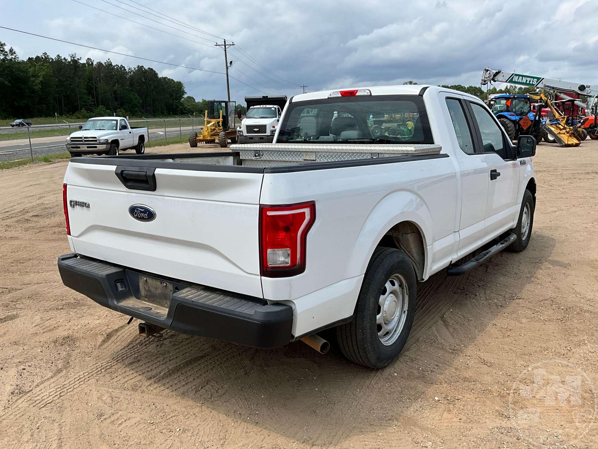 2017 FORD F-150 EXTENDED CAB PICKUP VIN: 1FTEX1C84HFA27851