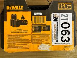 DEWALT DCF888D2 IMPACT DRIVER KIT