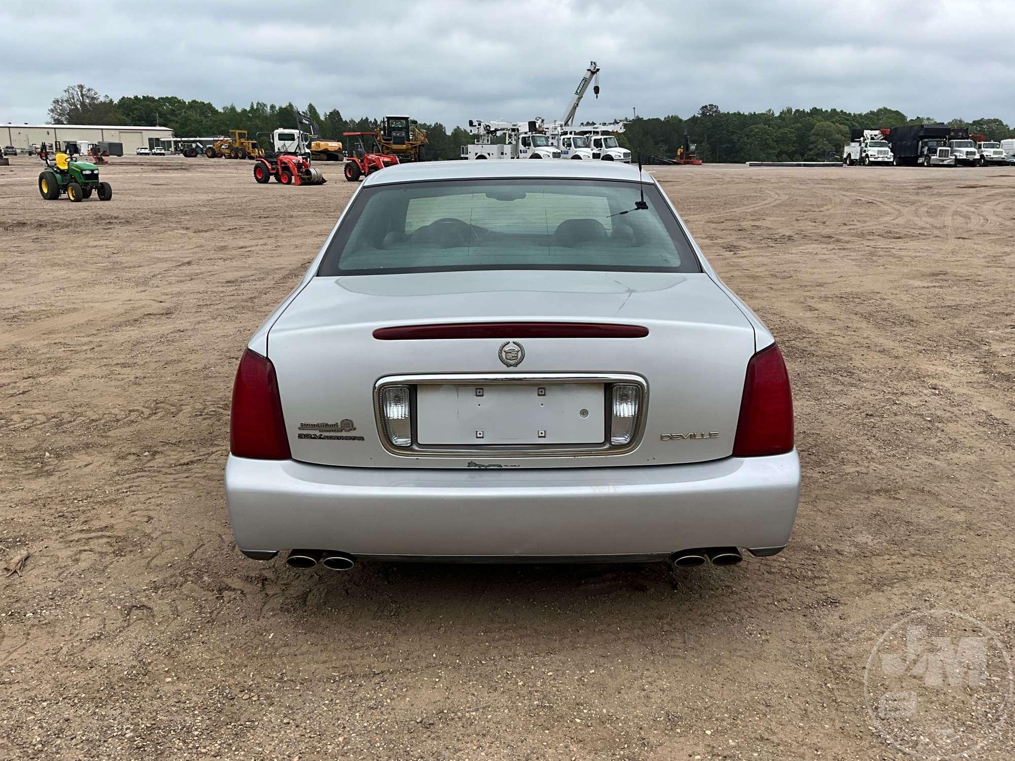 2001 CADILLAC DEVILLE VIN: 1G6KD54Y81U244969 2WD