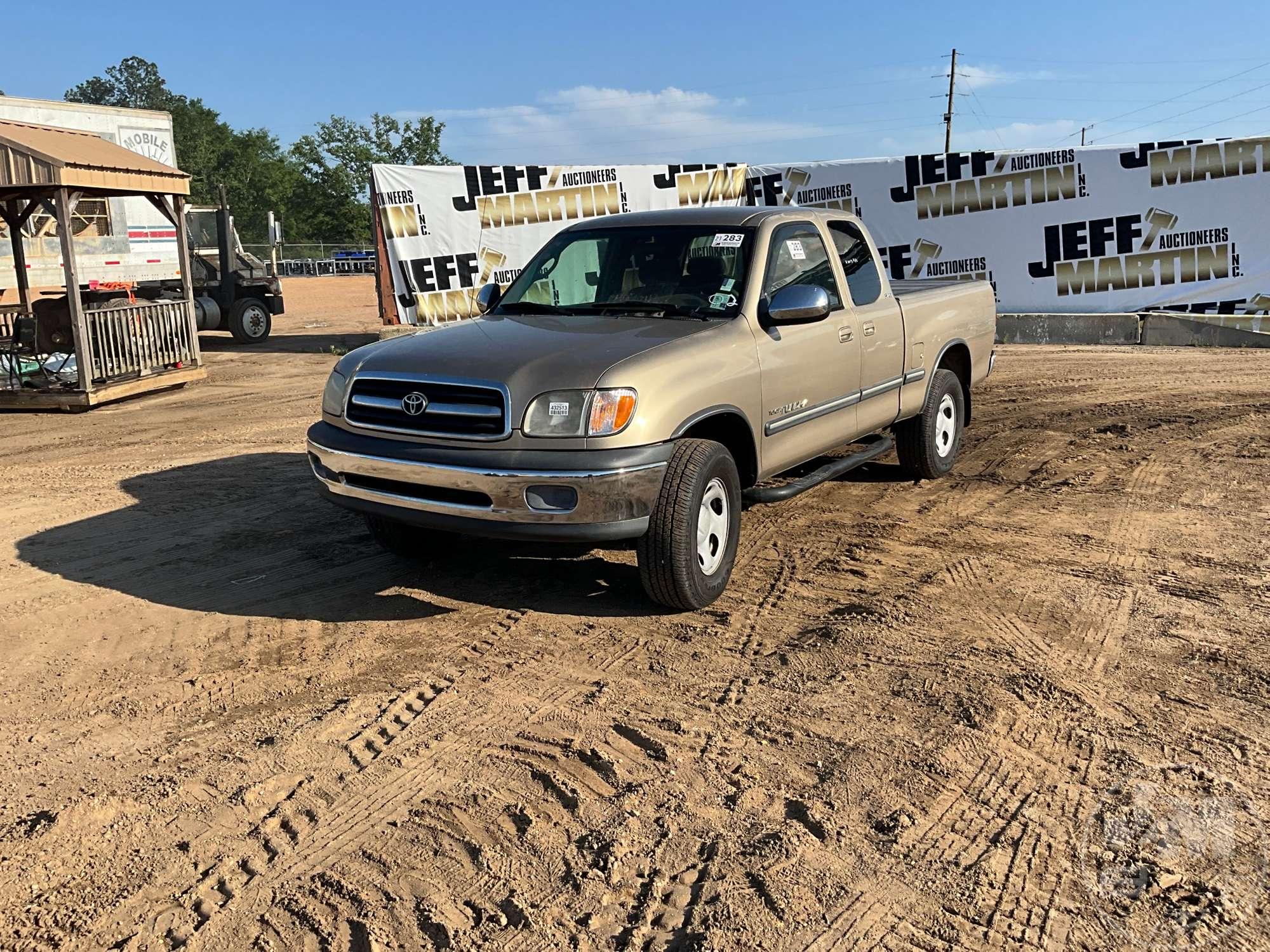 2002 TOYOTA TUNDRA SR5 DOUBLE CAB PICKUP VIN: 5TBRN341X2S322912