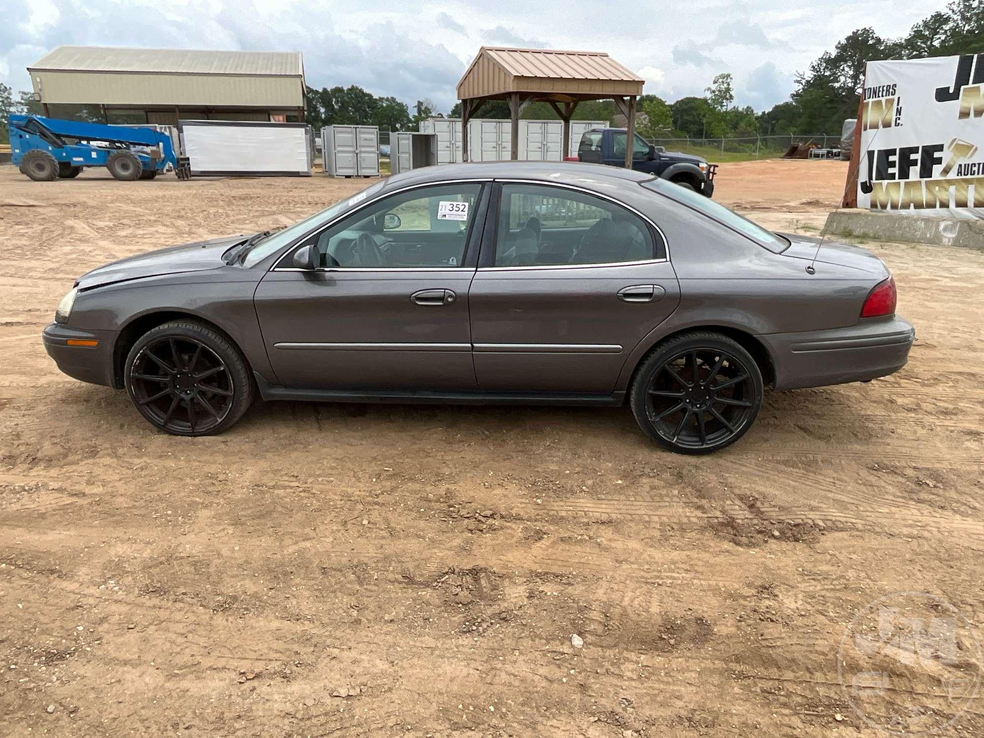 2003 MERCURY SABLE VIN: 1MEFM50U73A602521 FWD