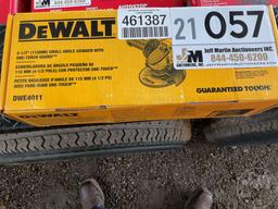 DEWALT DWE4011 4-1/2 GRINDER