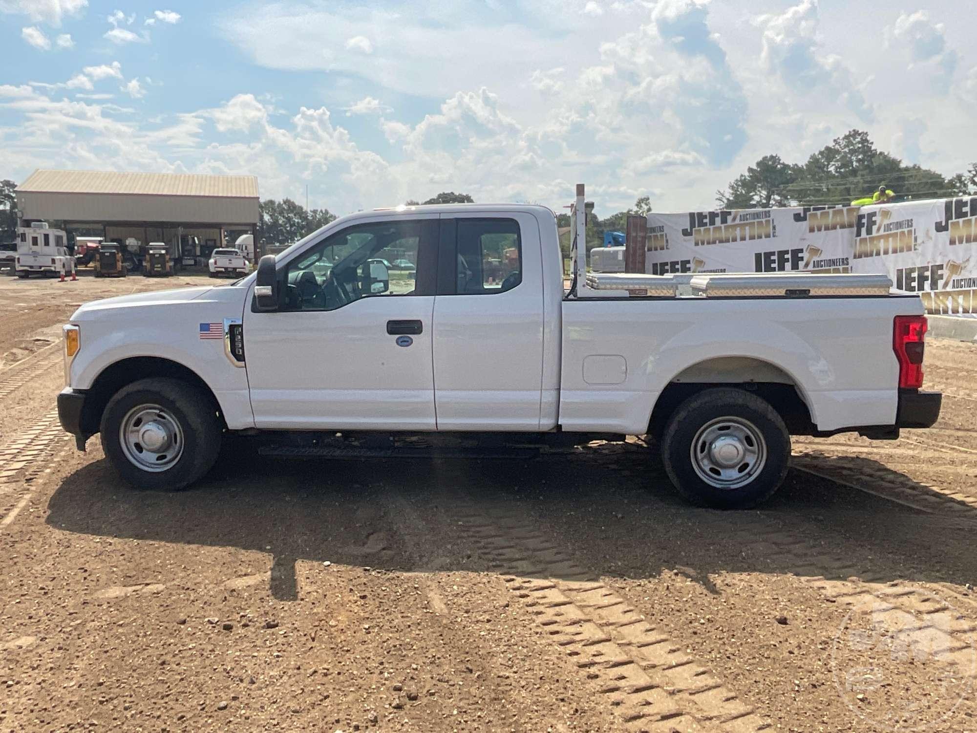 2017 FORD F-250XL SD EXTENDED CAB PICKUP VIN: 1FT7X2A67HEC10151